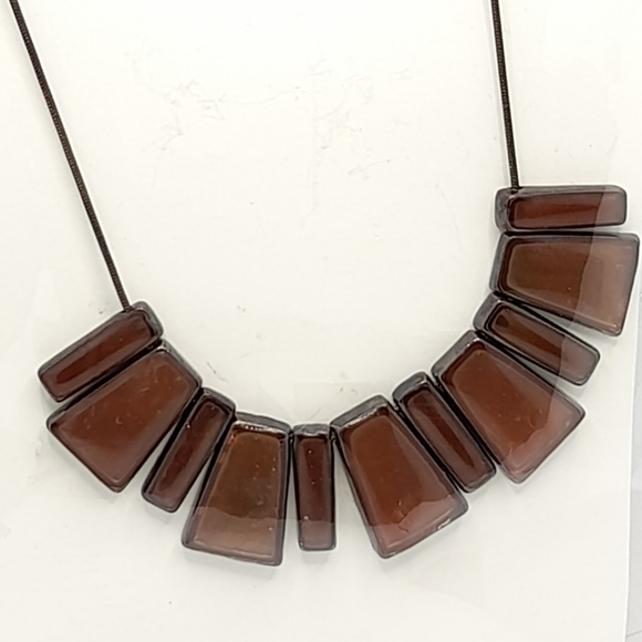 None Jewelry - Women's cut out Necklace